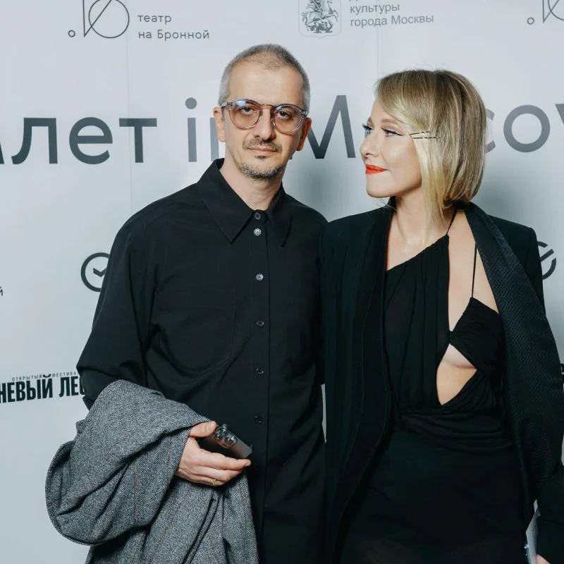 Sobçak əri ilə Rusiyadan qaçıb?