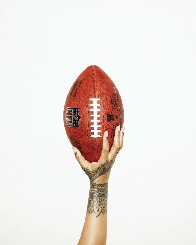 Rihanna  “Super Bowl”da səhnəyə çıxacaq!
