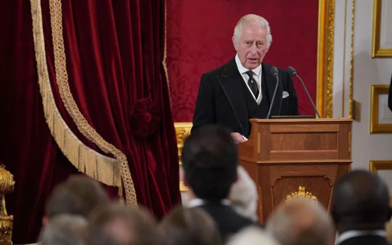 Yeni Kralın sərvəti nə qədərdir?