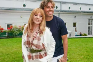 Alla Puqaçova ailəsi ilə Rusiyadan getdi