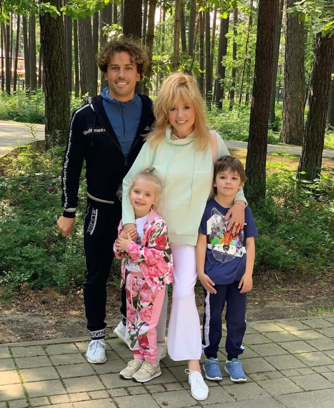 Alla Puqaçova ailəsi ilə Rusiyadan getdi