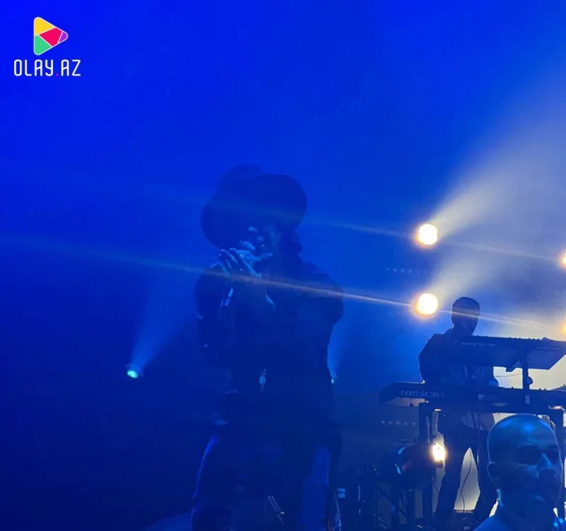 Azərbaycanlı fanatını səhnəyə çıxardı - Video