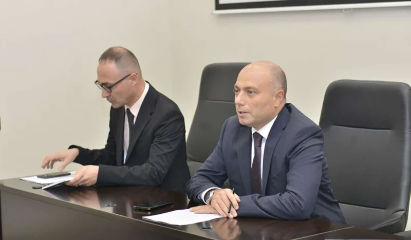 Nazir naşirlərlə görüşdü