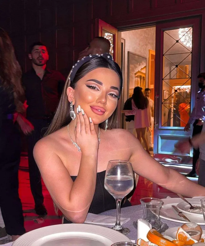 Mehin biznesinə şərik axtarır