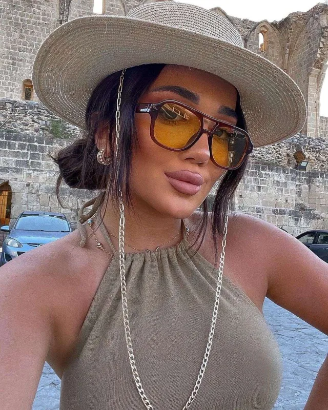 Mehin biznesinə şərik axtarır