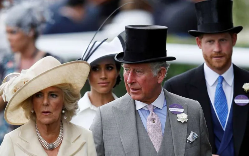 Kral Çarlz tacqoyma mərasimində dəyişiklik edir