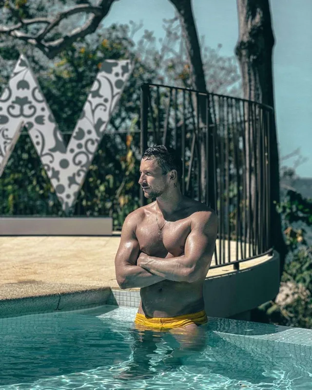 Sergey biznesmenlə sevgilidir?