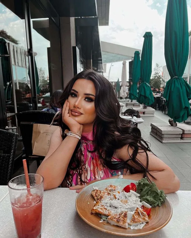 “TikTok-u, instaqramı olan oğlan maraq dairəmdə deyil”