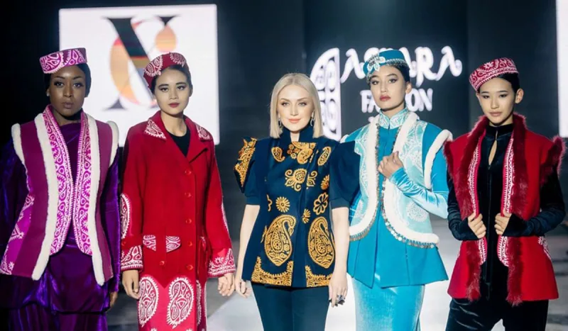 Gülnarə Xəlilovanın libasları Qazaxıstan dəb həftəsində