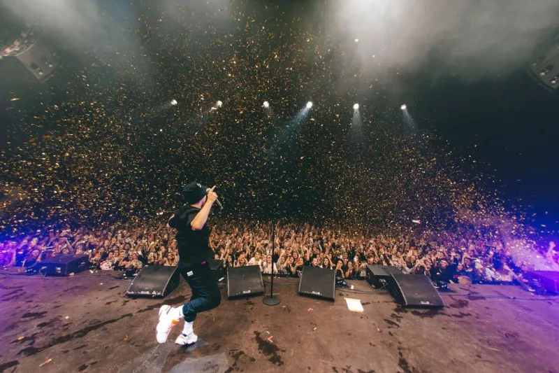 Ramilin konsertində qız fanatı öldü - Video