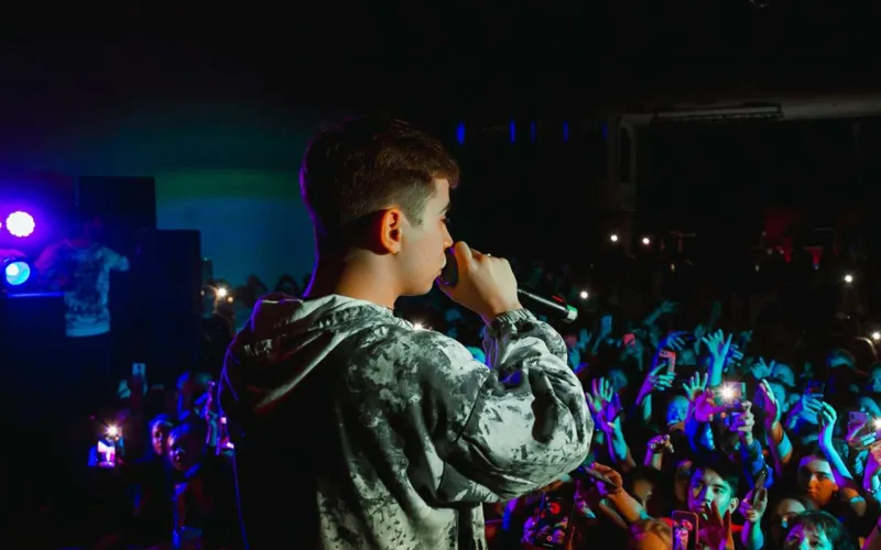 Ramilin konsertində qız fanatı öldü - Video