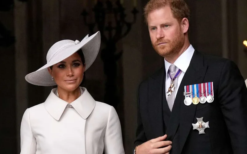 Keyt Meqanla barışmaq istəyir