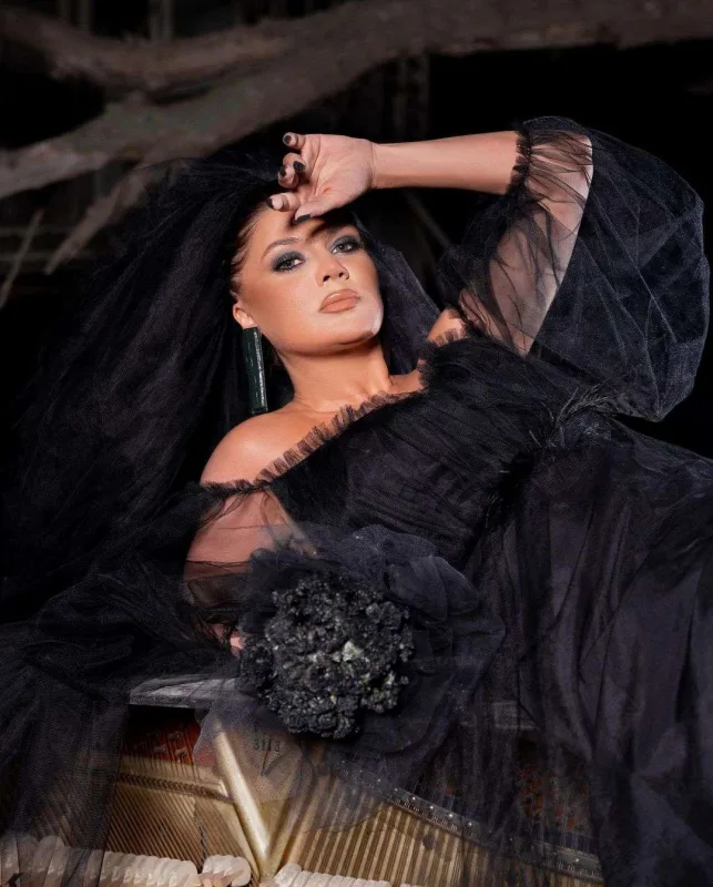 Natavan sözündən dönmür!