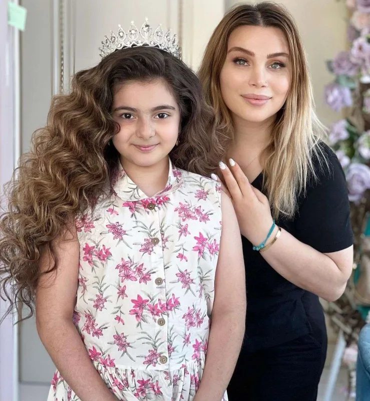 Şəfəq qızına görə ərindən ayrıldı