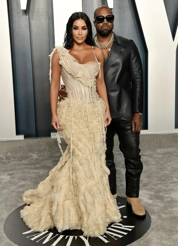 Kanye Kardaşyandan boşanmaq üçün vəkil tutdu