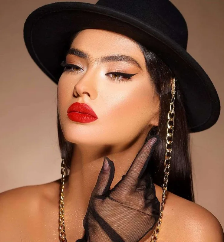 Eşq deyil, klip imiş...