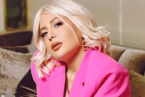 “Onlar avtovağzalda oxuyurdular”