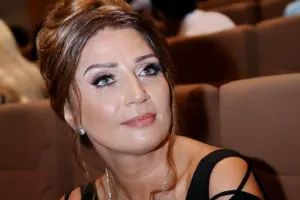 “Teatrda işlədiyim üçün acından ölürəm”