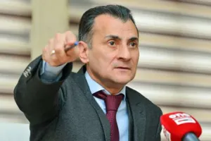 Mir Şahin müzakirə yaradan fikirlərindən yazdı