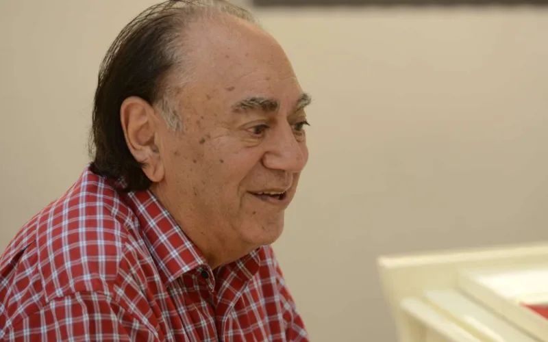 Bu mahnını ifa etdiyi üçün müəllimi güzəşt edib