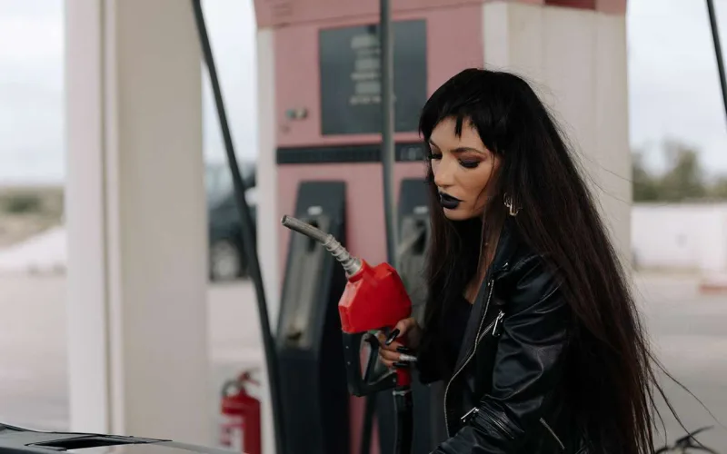 Qarşılıqsız sevgi, əzab və xəyanət...