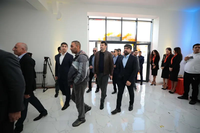 Qafqazın ən böyük tikinti bazarı açıldı