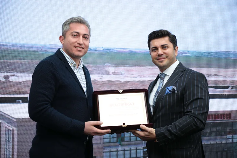 Qafqazın ən böyük tikinti bazarı açıldı