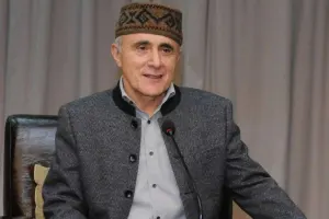 Xalq artisti maşınını niyə palçıqlı sürür?