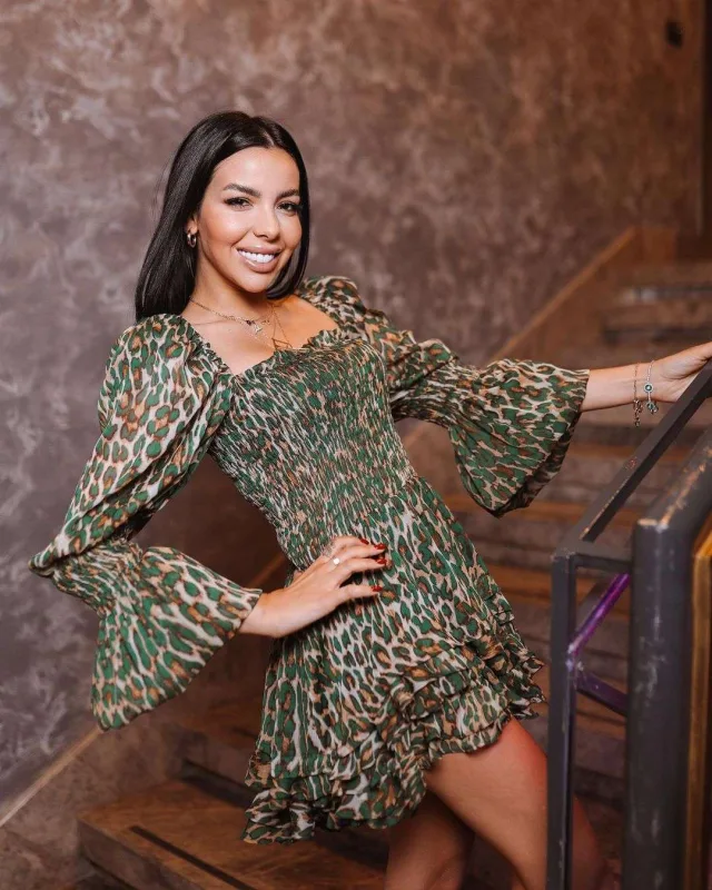 İnfluenserlər Əməkdar artistə qarşı