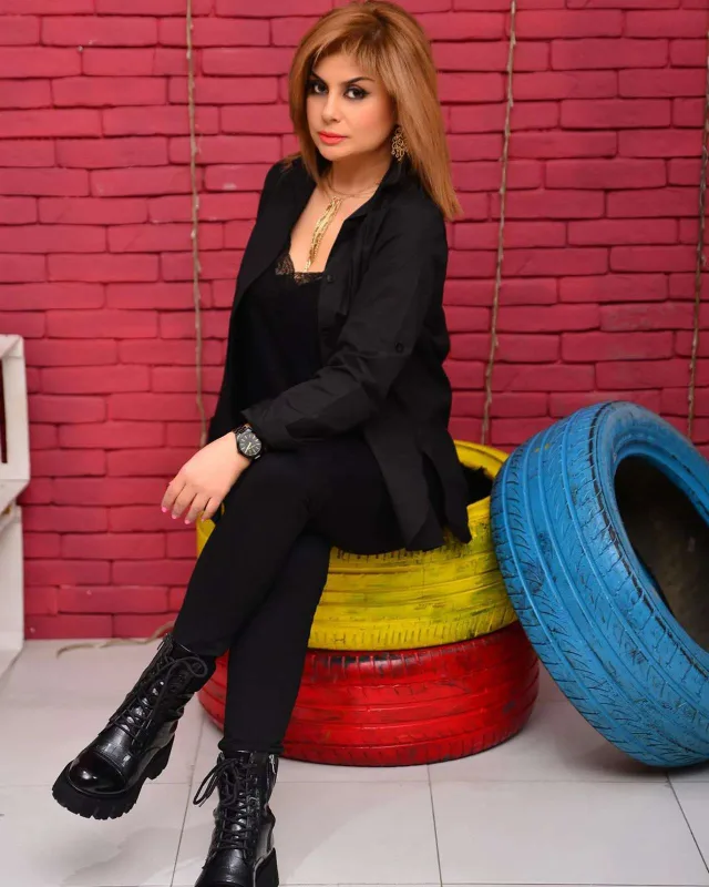 Rövşanə qızların geyimini tənqid etdi - Video