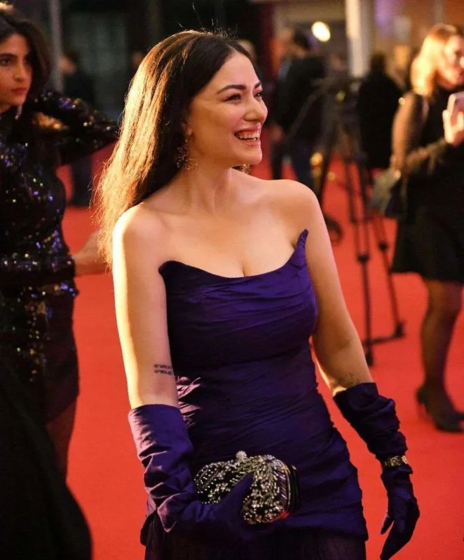 “Altın Kelebek” Aysel Şükürə verilsin!