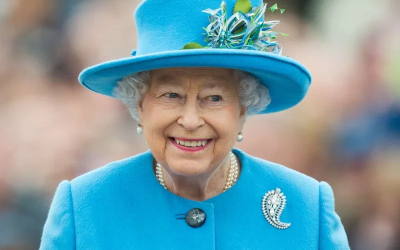 Elizabetin 50 ildir imtina etmədiyi 7 gözəllik qaydası