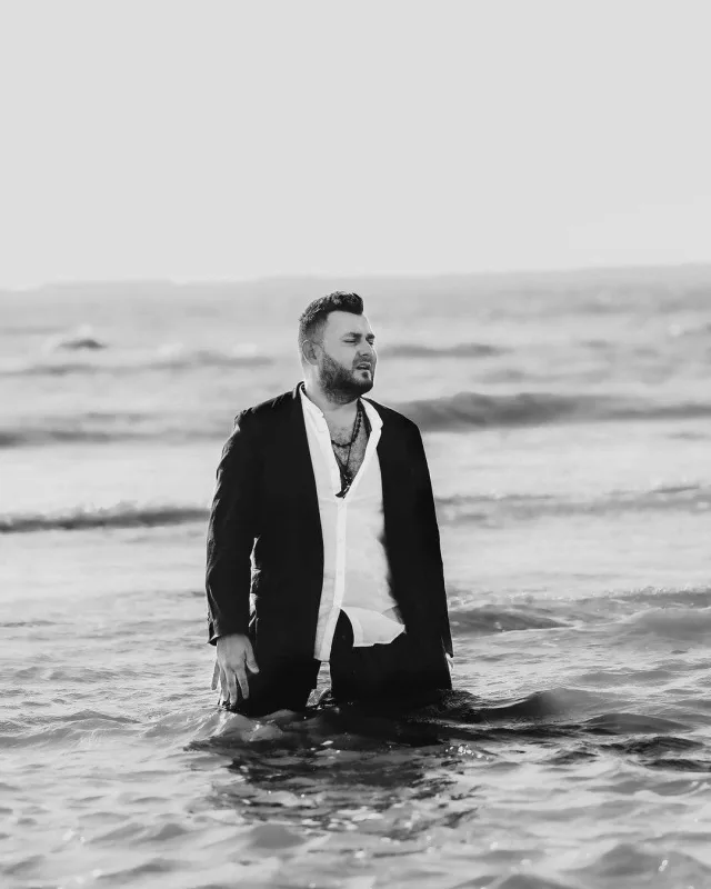 Murad “Qara gözlər”ə klip çəkdirdi