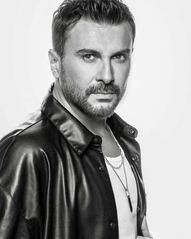 “Klipdə öpüşə bilmərəm”