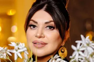 “Anam yaşasa, bu sənətdə olmazdım”