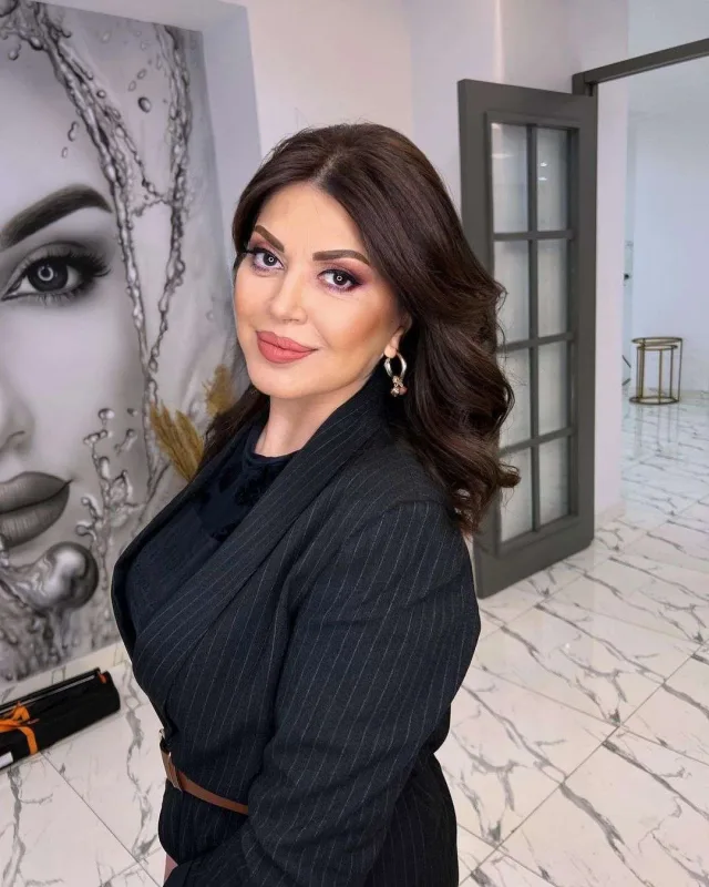 “Anam yaşasa, bu sənətdə olmazdım”