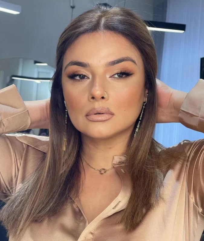 “Öyrətmirəmsə, necə deyim pis aparıcısan?” – Kamilədən irad