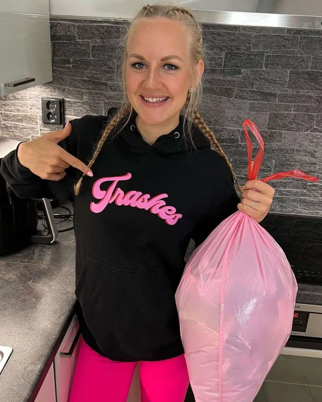 Hər kəsin evini pulsuz təmizləyir