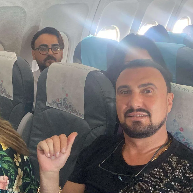 Səhifəsini sıfırladı, Nadirlə selfisini paylaşdı