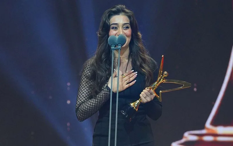 Nəzrindən tənqidlərə cavab