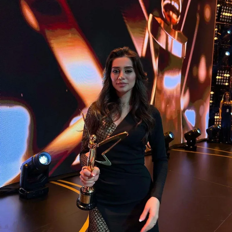 Nəzrindən tənqidlərə cavab