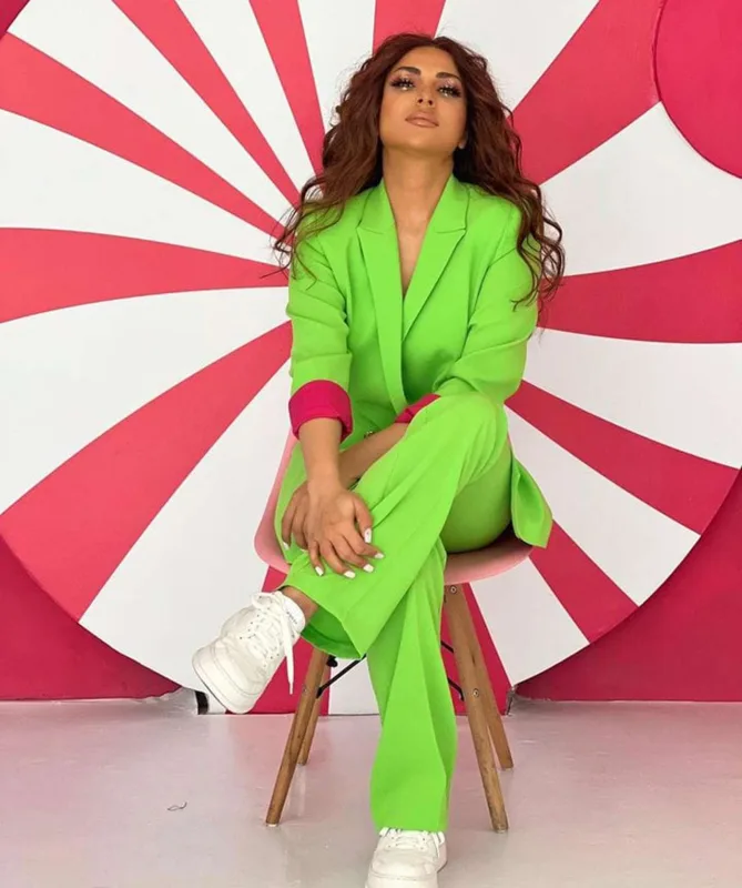 Şəbnəmdən Gülaya cavab!