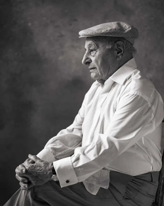 94 yaşlı Ömər Eldarovdan yeni fotolar