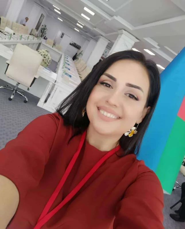 “Adam öz məhsuluna gülməz” – Aparıcıdan İmanova