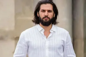 “Adam bu cəmiyyətdə uşaq böyütməyə diksinir”