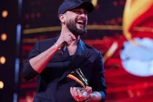 Coni “Qızıl qrammofon” qazandı