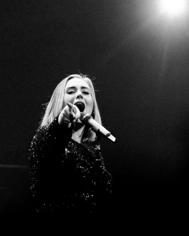 Adel yenidən psixoloqa üz  tutdu