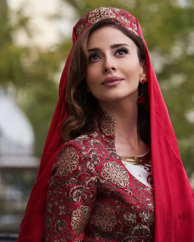 Leyla övladlarının uğurundan yazdı