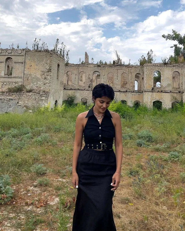 “Polis saxladı, dedi, maşından nəsə iyi gəlir”