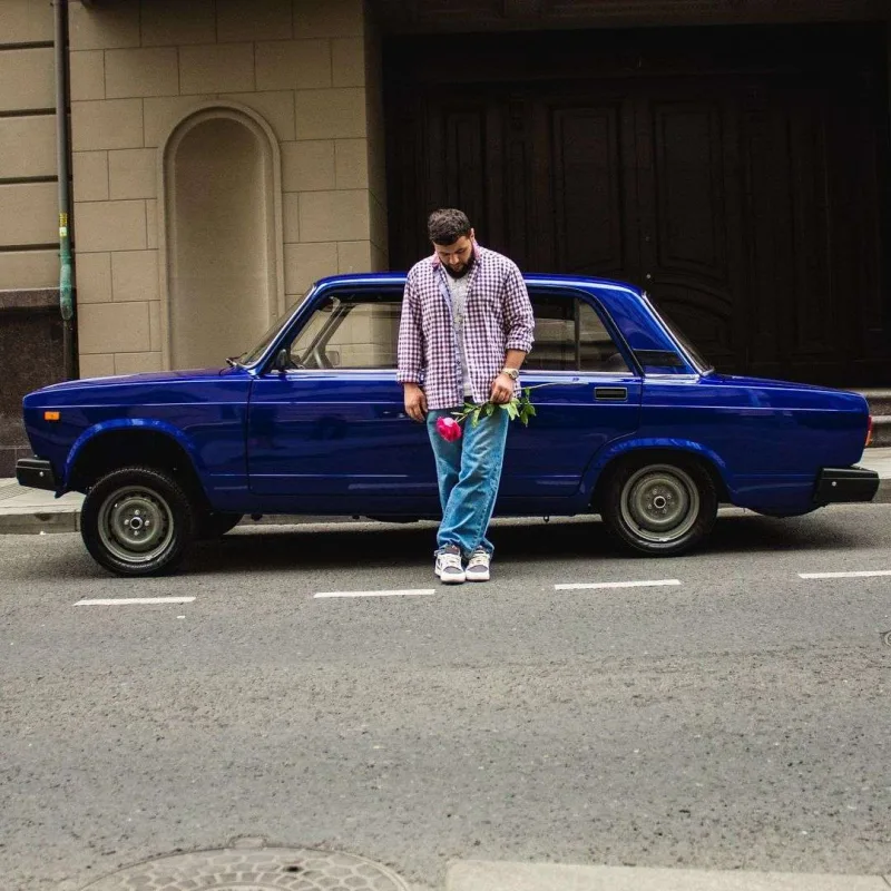 Navai ana dilimizdə mahnı təqdim etdi